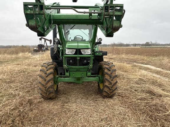 Image of John Deere 6110M equipment image 3