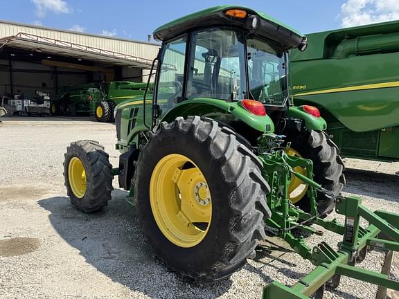 Image of John Deere 6120E equipment image 2