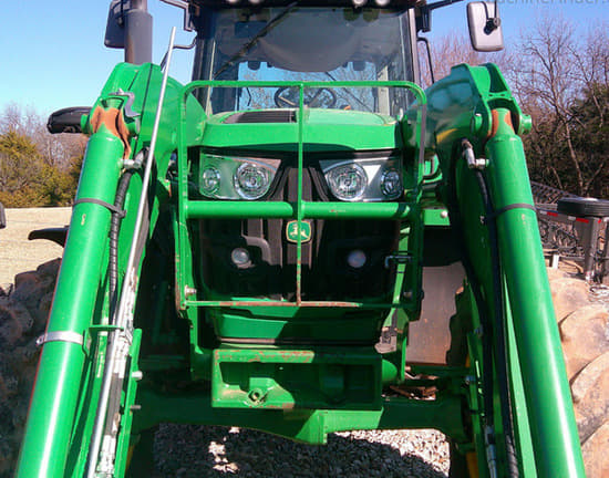 Image of John Deere 6120M equipment image 2