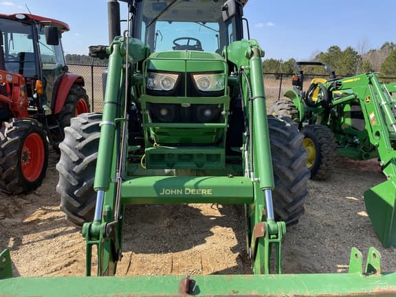 Image of John Deere 6120R equipment image 2