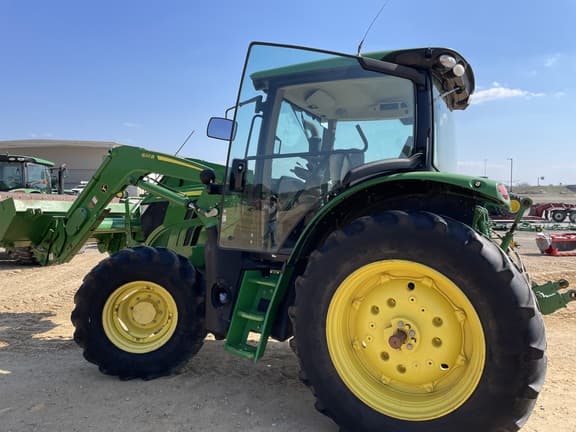 Image of John Deere 6120R equipment image 3