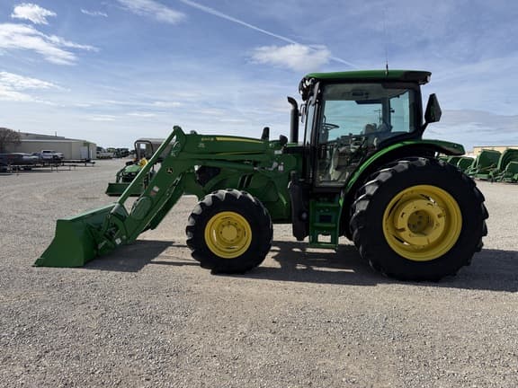 Image of John Deere 6120R equipment image 1