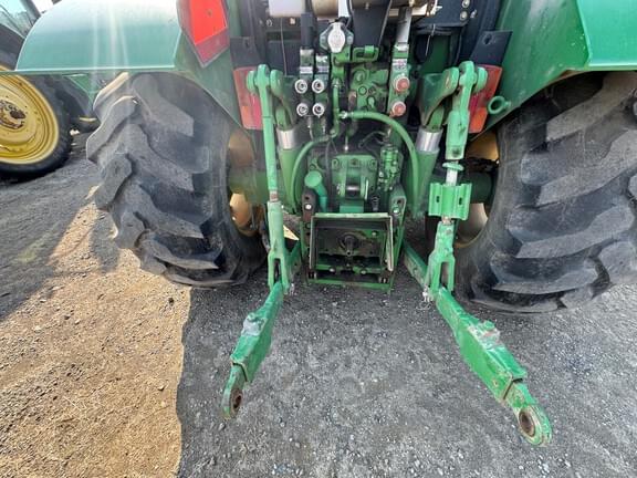 Image of John Deere 6125M equipment image 3