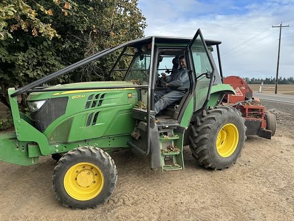 Image of John Deere 6125M Primary image