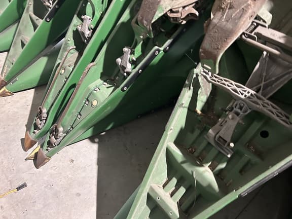 Image of John Deere 612FC equipment image 4