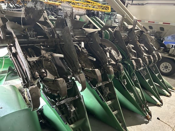 2016 John Deere 612FC Equipment Image0