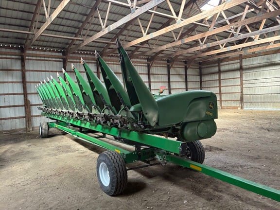 2016 John Deere 612FC Equipment Image0
