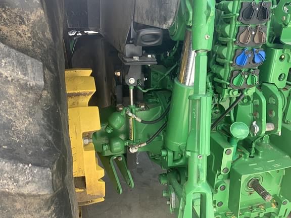 Image of John Deere 6155R equipment image 4
