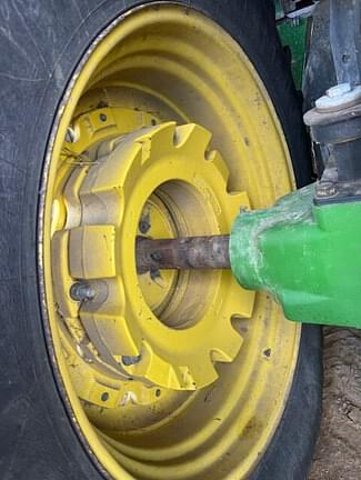 Image of John Deere 6175M equipment image 4