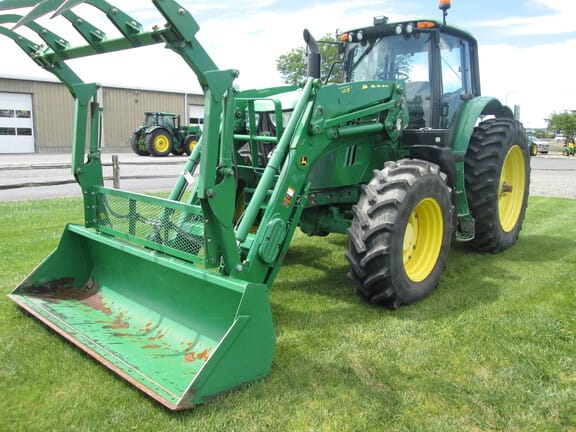 2016 John Deere 6175M Equipment Image0