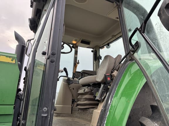 Image of John Deere 6175M equipment image 4
