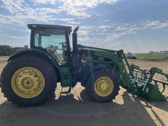 2016 John Deere 6175R Equipment Image0