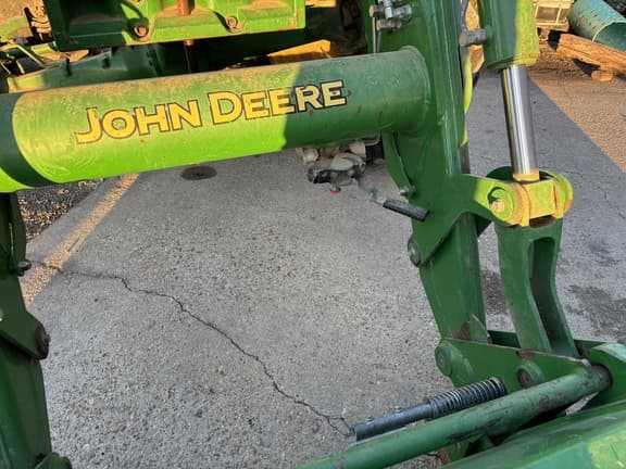 Image of John Deere 6175R equipment image 3