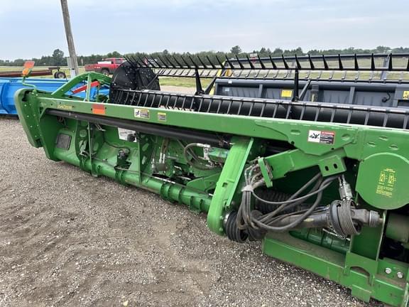 Image of John Deere 635FD equipment image 4
