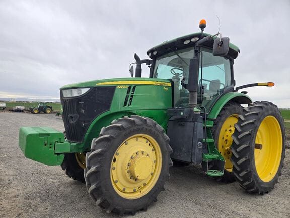 2016 John Deere 7290R Equipment Image0