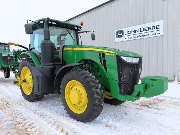 Image of John Deere 8245R equipment image 1