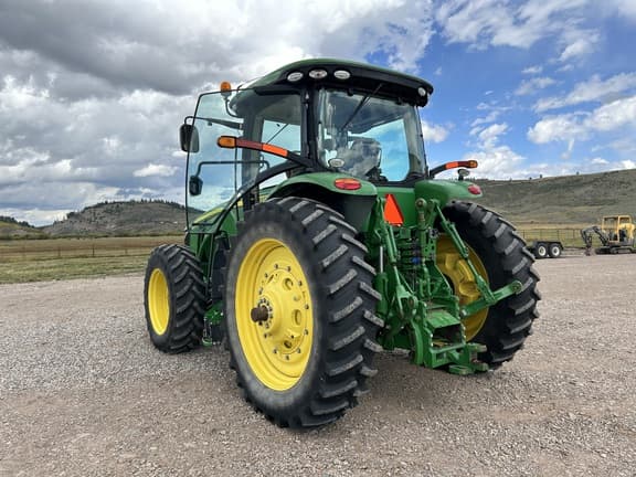 Image of John Deere 8245R equipment image 3