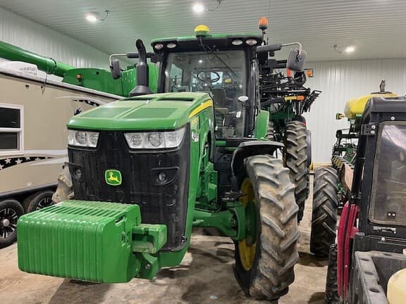 Image of John Deere 8245R equipment image 1