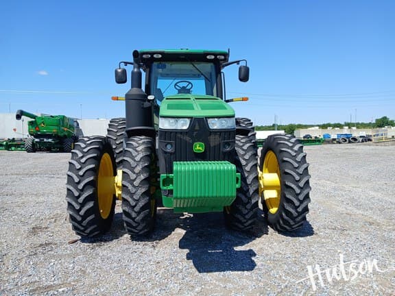 Image of John Deere 8270R equipment image 1