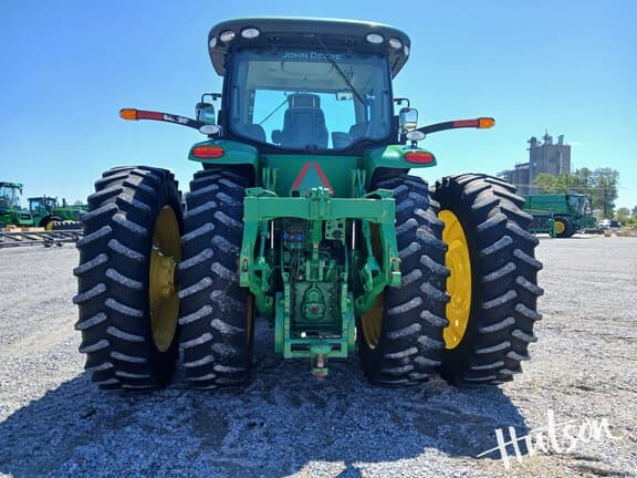 Image of John Deere 8270R equipment image 4