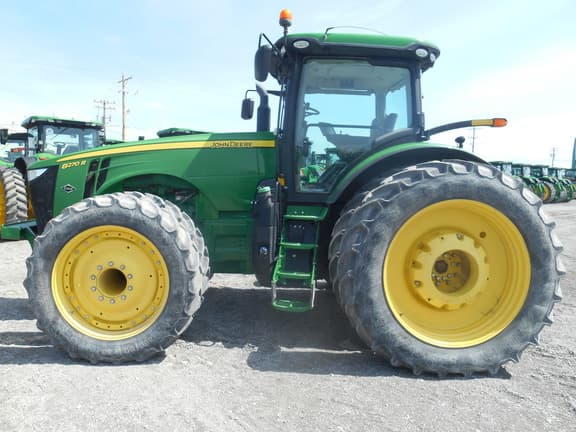 Image of John Deere 8270R Primary image
