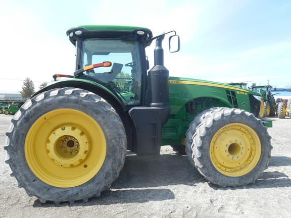 Image of John Deere 8270R equipment image 4