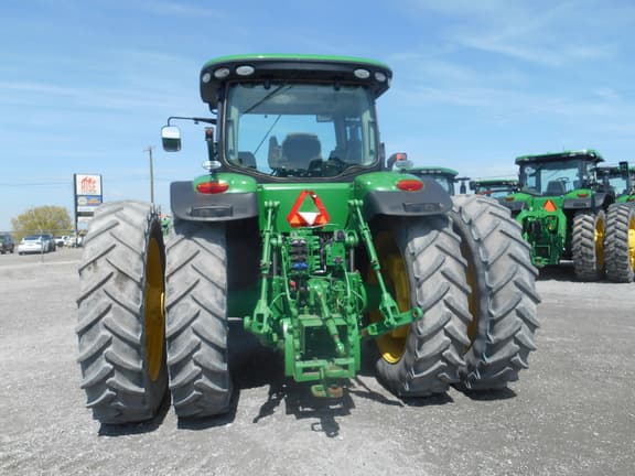 Image of John Deere 8270R equipment image 2