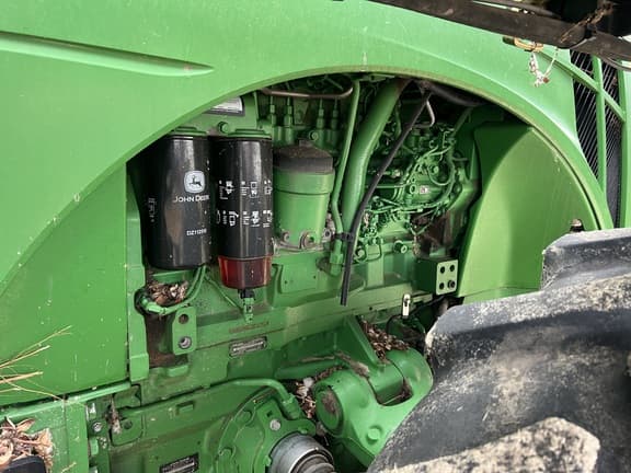 Image of John Deere 8320R equipment image 4