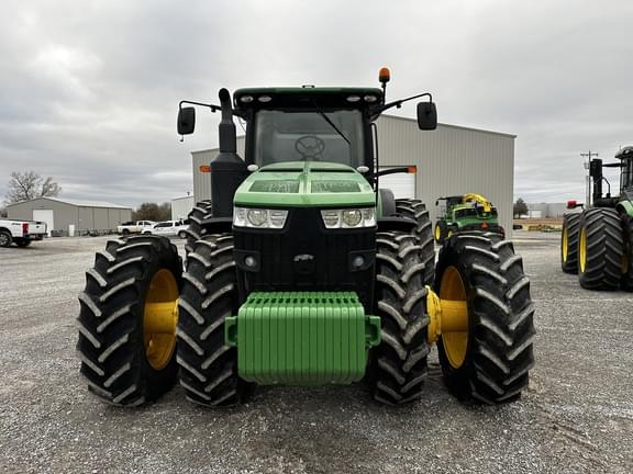 Image of John Deere 8370R equipment image 1