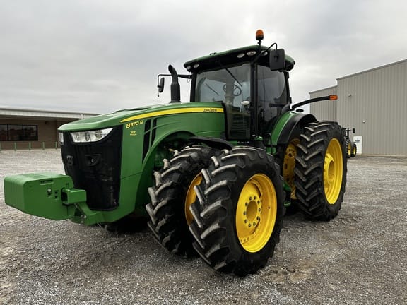 2016 John Deere 8370R Equipment Image0