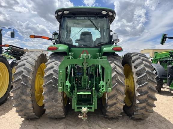 Image of John Deere 8370R equipment image 4