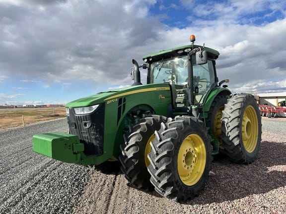 2016 John Deere 8370R Equipment Image0