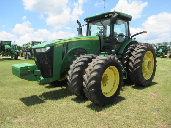 Image of John Deere 8370R equipment image 3