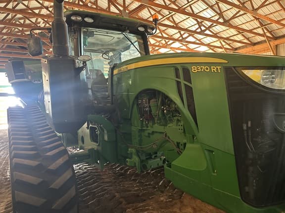 Image of John Deere 8370RT equipment image 3