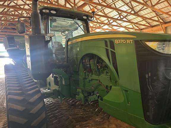 Image of John Deere 8370RT equipment image 2