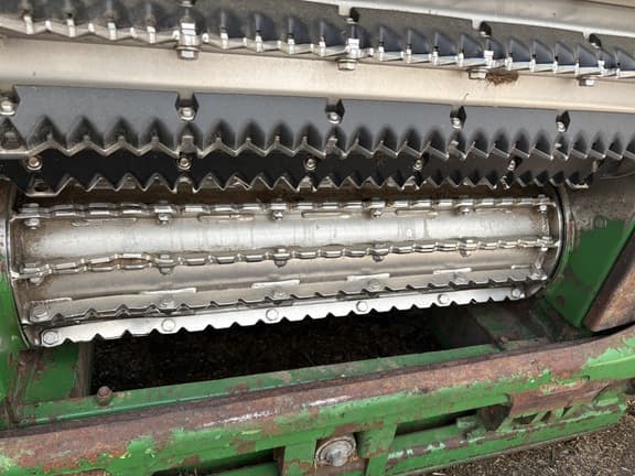 Image of John Deere 8600 equipment image 3