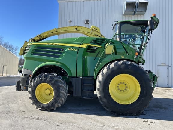 Image of John Deere 8600 equipment image 1