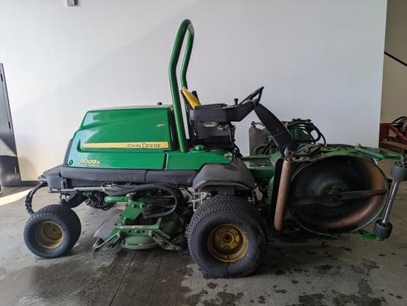 Image of John Deere 9009A equipment image 2