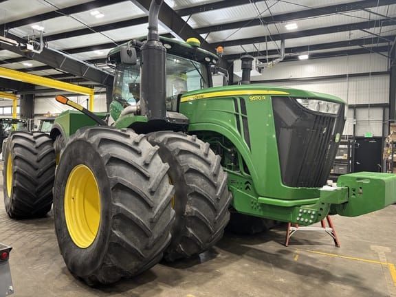 2016 John Deere 9570R Equipment Image0