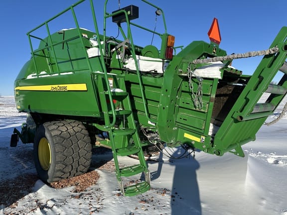 2016 John Deere L340 Equipment Image0