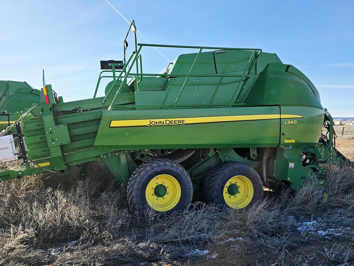 2017 John Deere L340 Equipment Image0