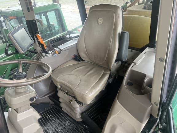 Image of John Deere R4023 equipment image 1