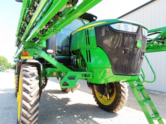 Image of John Deere R4038 equipment image 4