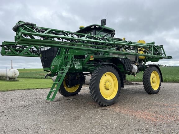 Image of John Deere R4038 equipment image 2