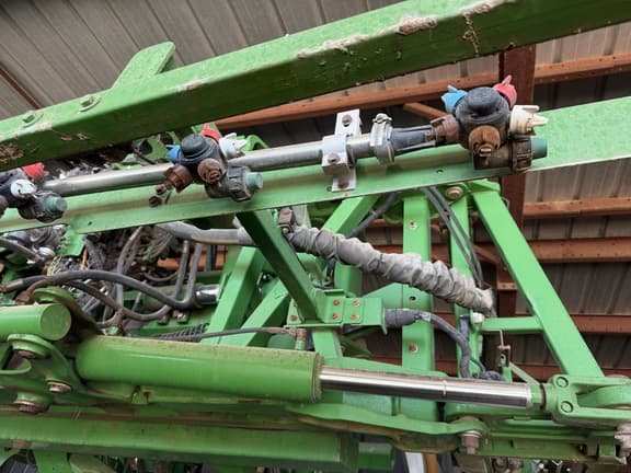 Image of John Deere R4038 equipment image 2