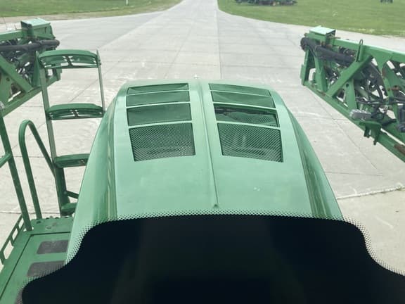 Image of John Deere R4045 equipment image 1
