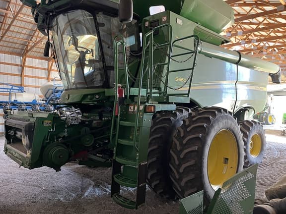 Image of John Deere S660 equipment image 1