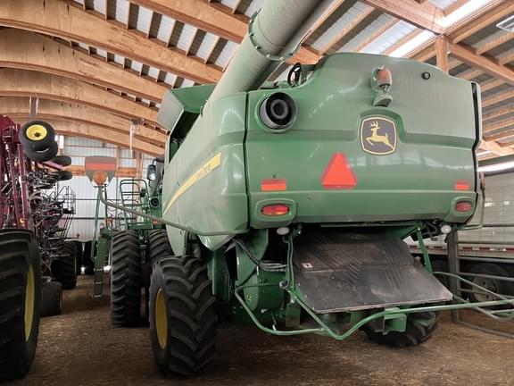Image of John Deere S670 equipment image 4