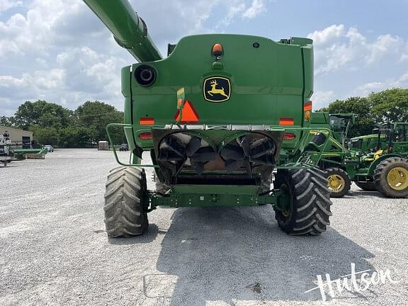 Image of John Deere S680 equipment image 3