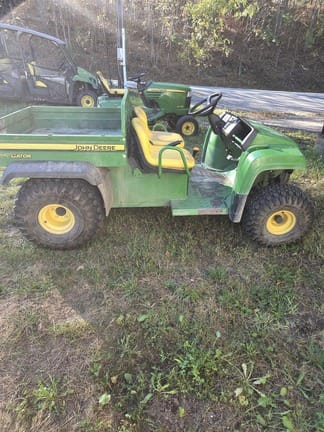 2016 John Deere Gator TS 4x2 Equipment Image0